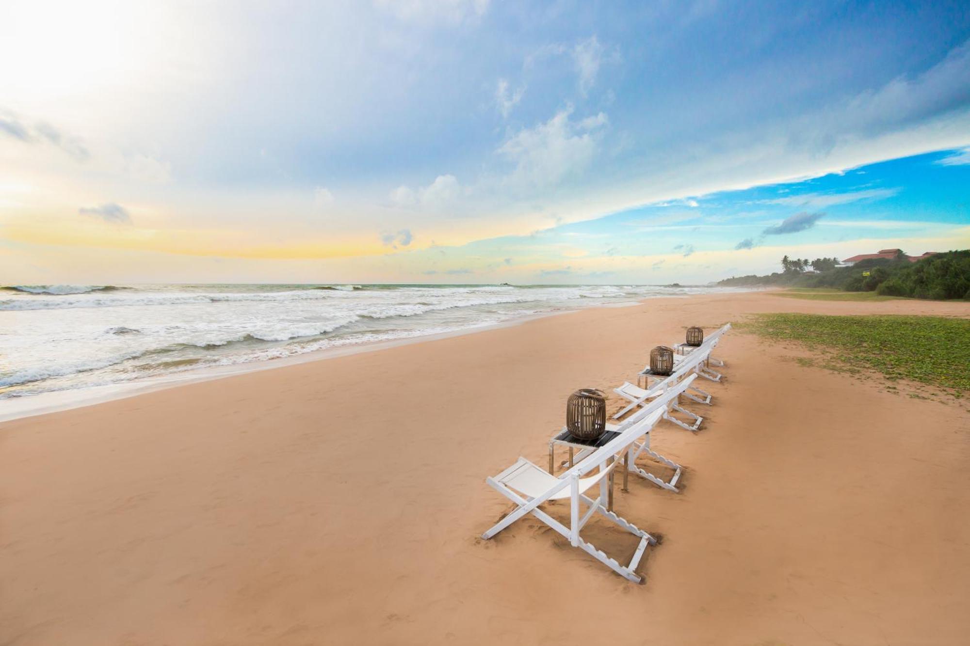 Nyne Hotels Rock Villa, Bentota Extérieur photo