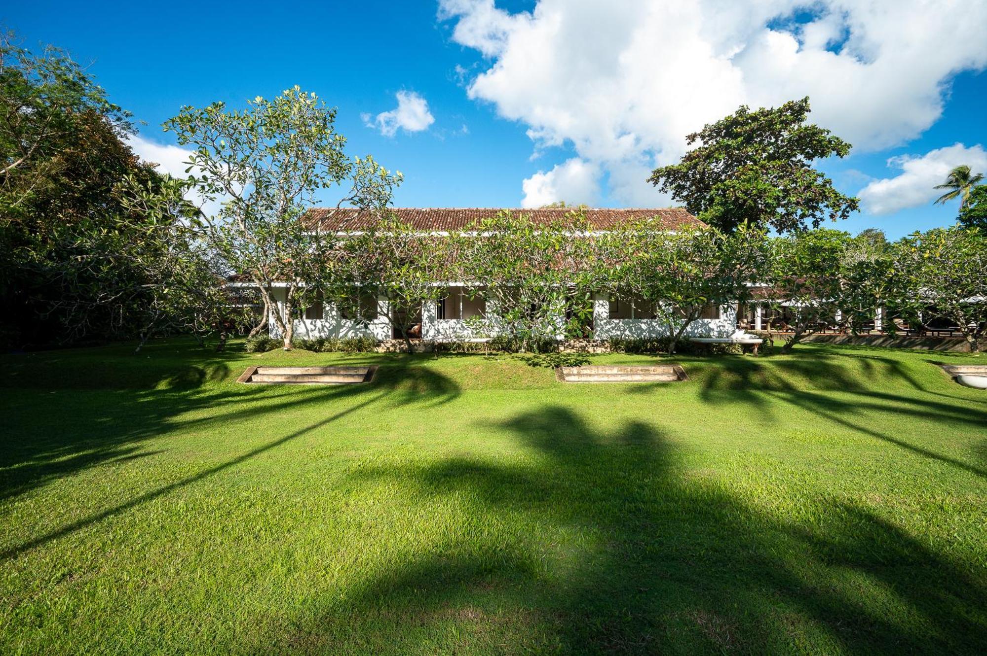 Nyne Hotels Rock Villa, Bentota Extérieur photo