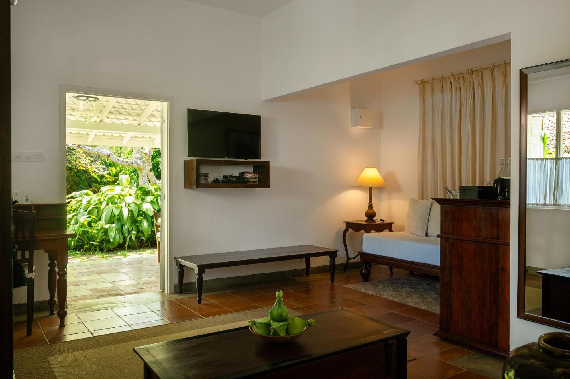 Nyne Hotels Rock Villa, Bentota Extérieur photo
